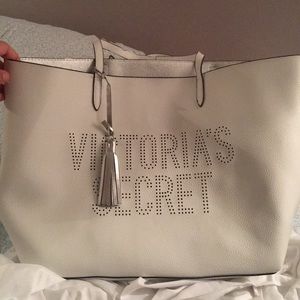 Victoria’s Secret tote